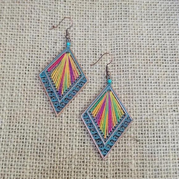 Verdigris turquoise inspired bohemian string art dangle earrings - Picture 3 of 3